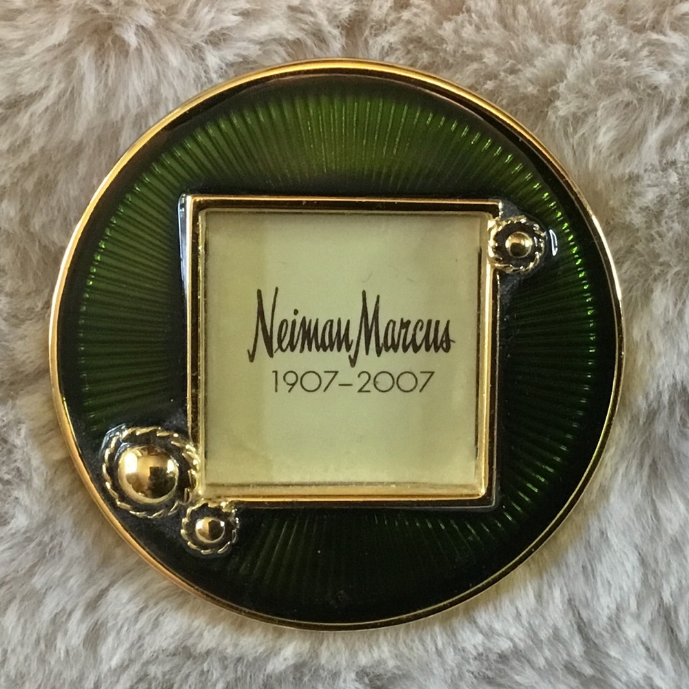 Jay Strongwater + Neiman Marcus Round Emerald Green Mini Picture Frame